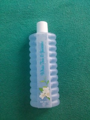 kosmetyki do wanny avon