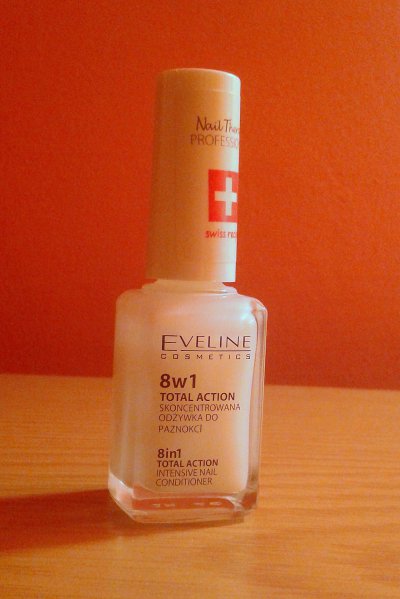 eveline odzywka do paznokci 8w1 total action
