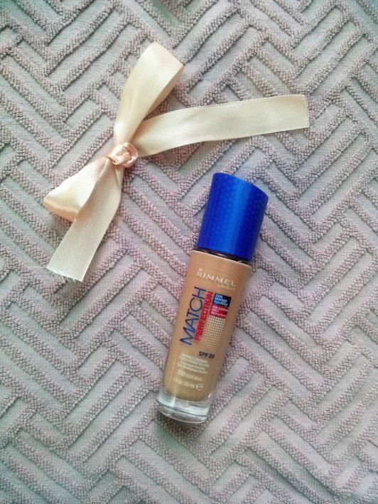 kosmetyki podklady rimmel