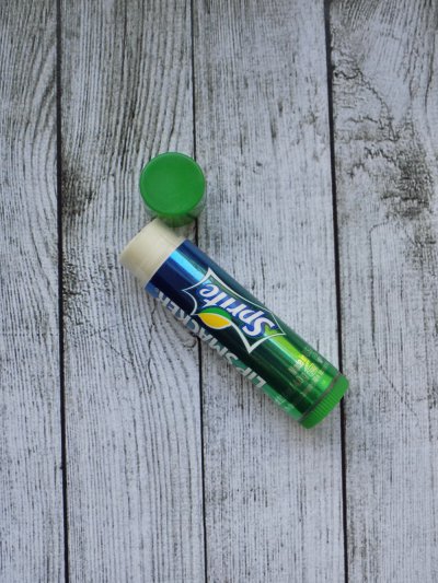 kosmetyki blyszczyki szminki pomadki