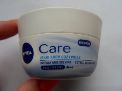 kosmetyki kremy do twarzy na dzien nivea