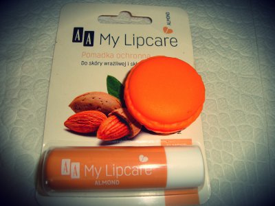 kosmetyki blyszczyki szminki pomadki aa