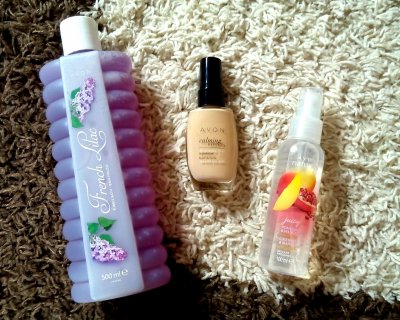 kosmetyki zestawy kosmetykow avon
