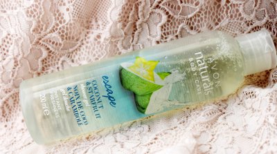 kosmetyki zele pod prysznic avon