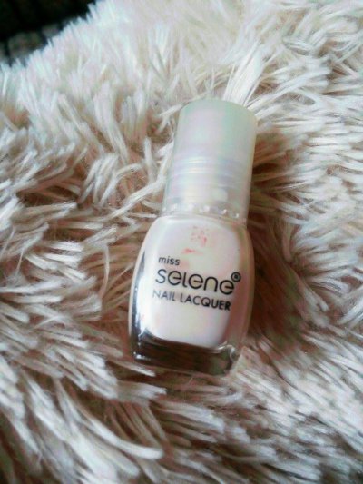 kosmetyki lakiery do paznokci