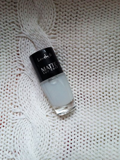 kosmetyki lakiery do paznokci lovely