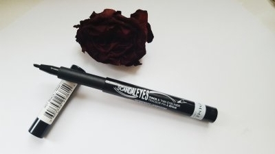 kosmetyki eyelinery kredki do oczu i brwi