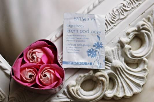 Sylveco Krem pod oczy, Łagodzący, Chaber, Bławatek, Świetlik łąkowy, Brzoza biała