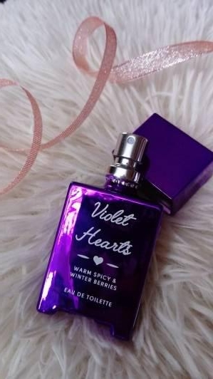 Primark Woda toaletowa, Violet Hearts, warm spicy & winter berries EDT