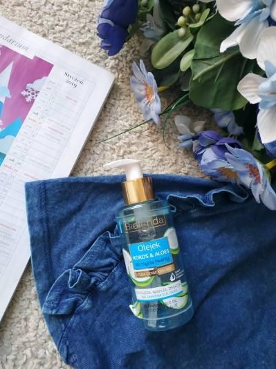 Bielenda Hydra Care, Olejek do mycia twarzy, Kokos & aloes