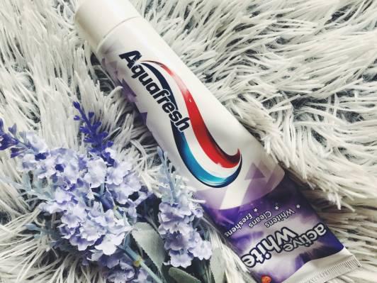 Pasta do zebow aquafresh active white