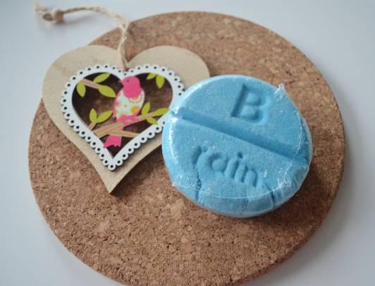 pastylka pod prysznic rain bomb cosmetics