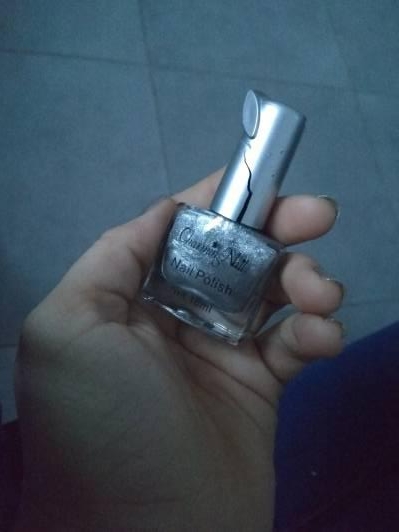 Charning Nail Lakier do paznokci, numer 04