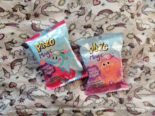 Pinio Musująca pastylka do kąpieli, z naturalnymi olejkami z pestek winogron i awokado