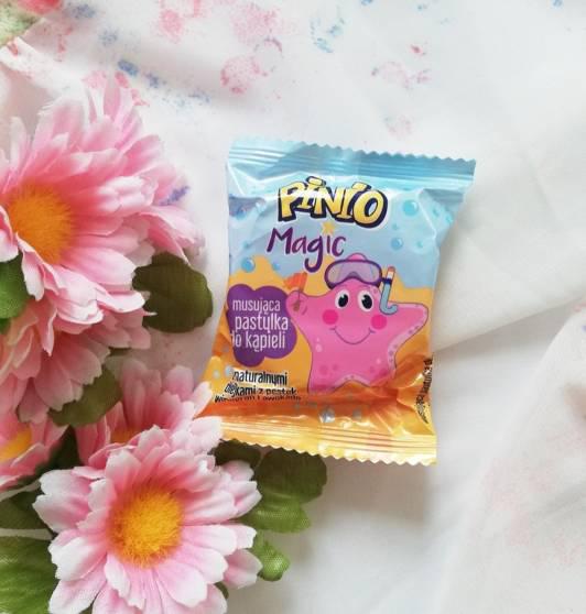 Pinio Musująca pastylka do kąpieli, z naturalnymi olejkami z pestek winogron i awokado