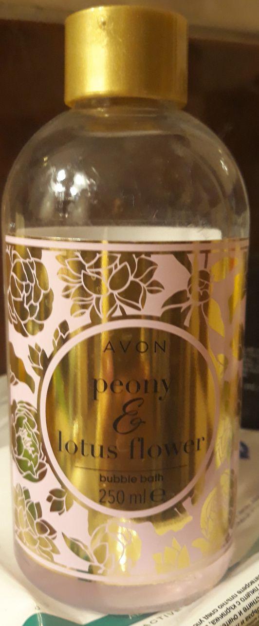 Avon Płyn do kąpieli kwiat lotosu i peonia