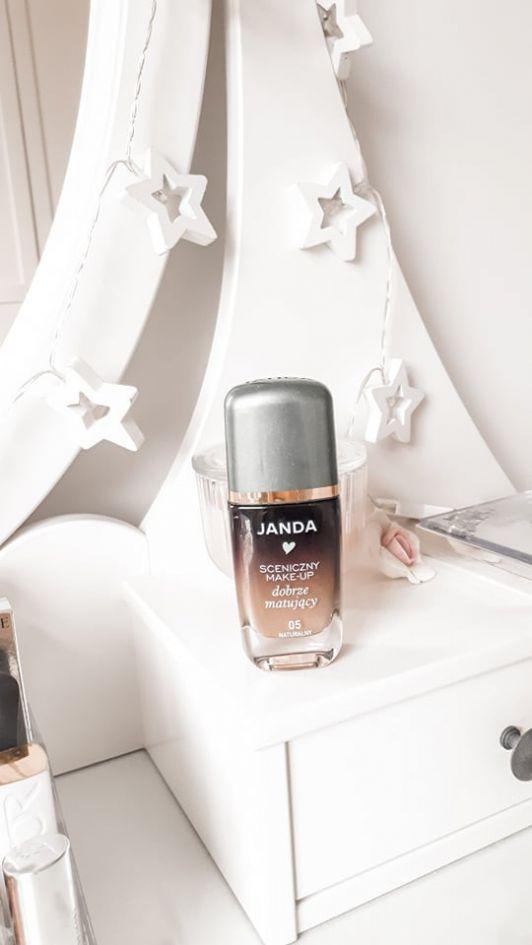 Janda Podkład do twarzy, Sceniczny Make-up, Dobrze matujący, nr 05 Naturalny