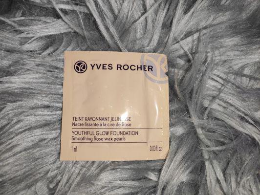 Yves Rocher Podkład do twarzy, Rayonnant Jeunesse, Wygładzająco - rozświetlający, nr 200