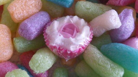 Bomb Cosmetics Babeczka do kąpieli, Rosehip