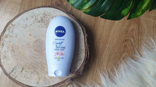 Nivea, krem do rąk, Kwiat wiśni i olejek jojoba.