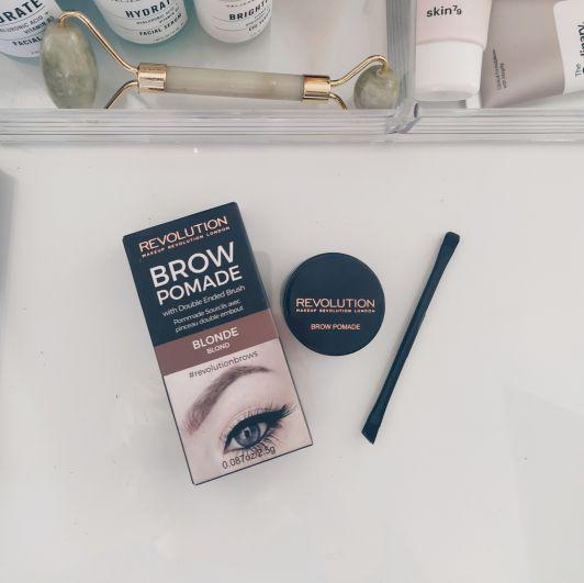 Makeup Revolution Brow Pomade, pomada do brwi, kolor Blonde