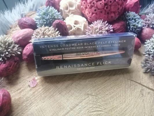 Makeup Revolution Eyeliner w pisaku Renaissance Flick 1