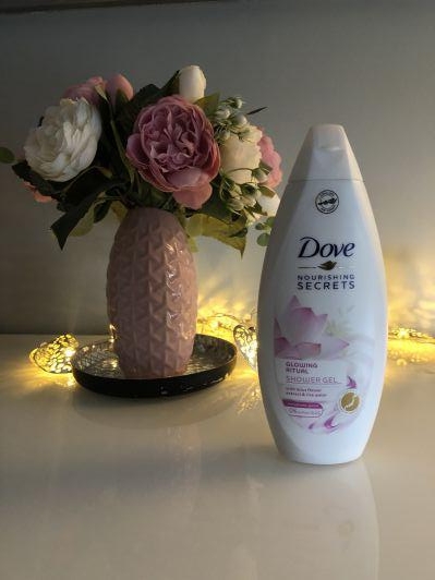 Dove Nourishing Secrets, Żel pod prysznic, Glowing Ritual