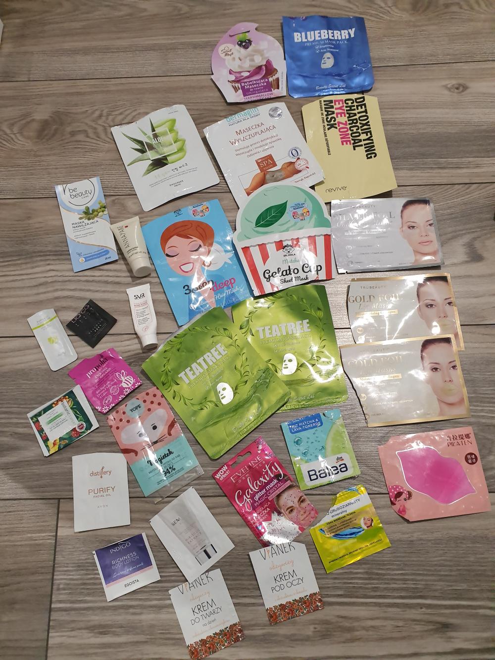 akcja denkowanie! grudzień - kosmetyki w świątecznych opakowaniach i świątecznych kolorach 🎄❄️⛄🎀🎁🎅