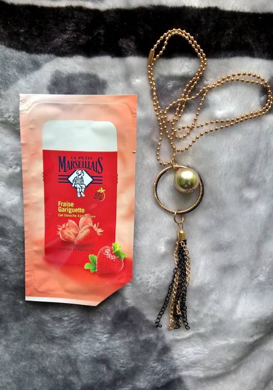 kosmetyki probki żel truskawkowy