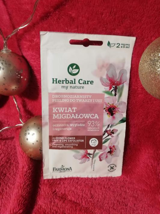 Farmona Herbal care, Drobnoziarnisty peeling do twarzy i ust, Kwiat migdałowca
