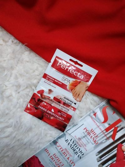 Perfecta SPA, Domowy pedicure, Zabieg zmiękczający, Maska-serum do stóp + wulkaniczny peeling