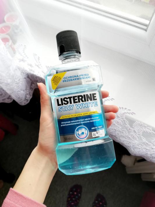 Listerine Płyn do płukania jamy ustnej, Stay White
