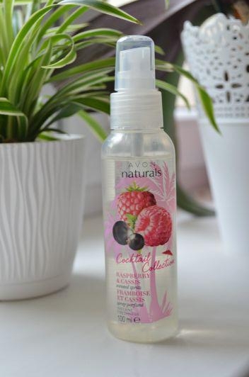 Avon Naturals, Mgiełka do ciała, Coctail Collection, Malina i czarna porzeczka