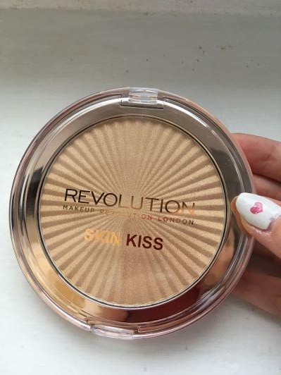 Makeup Revolution Rozświetlacz do twarzy, Skin Kiss, Złoty
