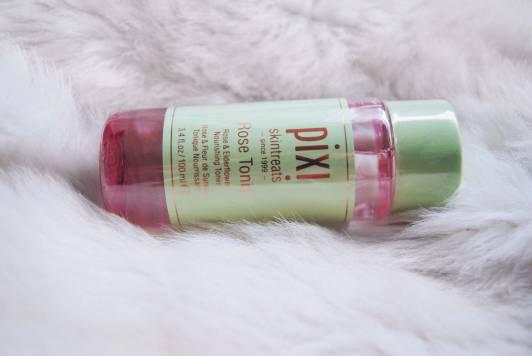Pixi Nawilżający tonik do twarzy, Skintreats, Rose Tonic, Rose & Elderflower
