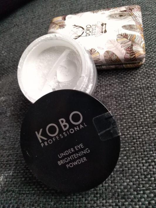 Puder pod oczy Kobo
