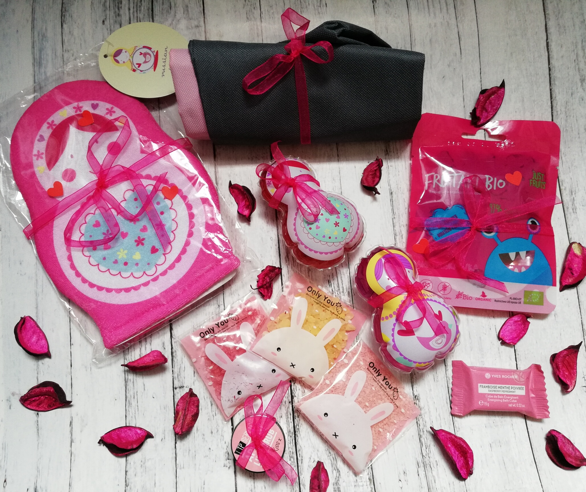 ✩ Kalendarz urodzinowy Clouders ✩