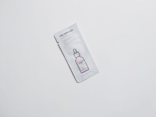 MISSHA Vitamin B12, Multiwitaminowa ampułka o działaniu nawilżającym