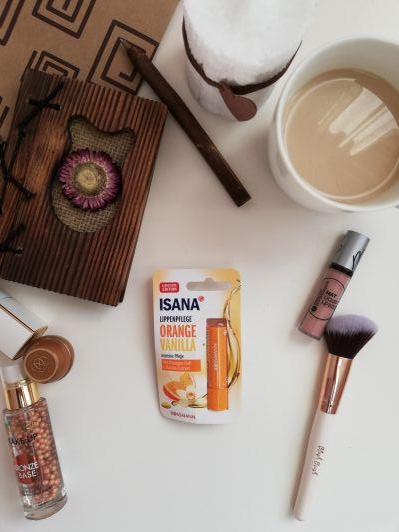 Isana Pomadka ochronna do ust, Orange Vanilla