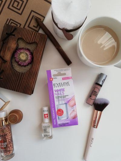 Eveline Nail Therapy Professional, Odżywka do paznokci, Calcium Milk, Nawilżająca, Z wapniem i proteinami mleka