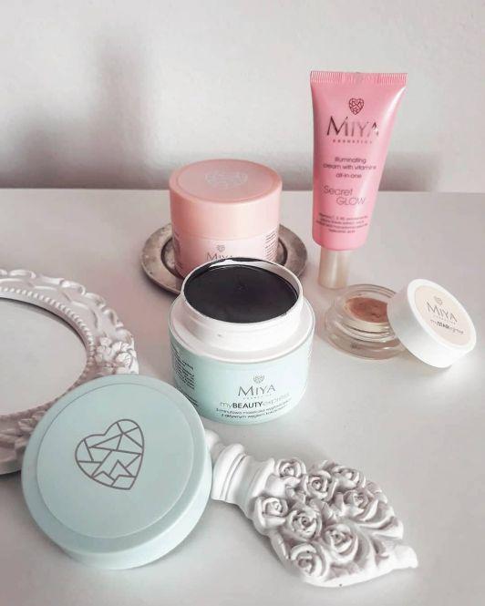 Miya Cosmetics myBEAUTYexpress 3-minutowa maseczka wygładzająca z aktywnym węglem kokosowym