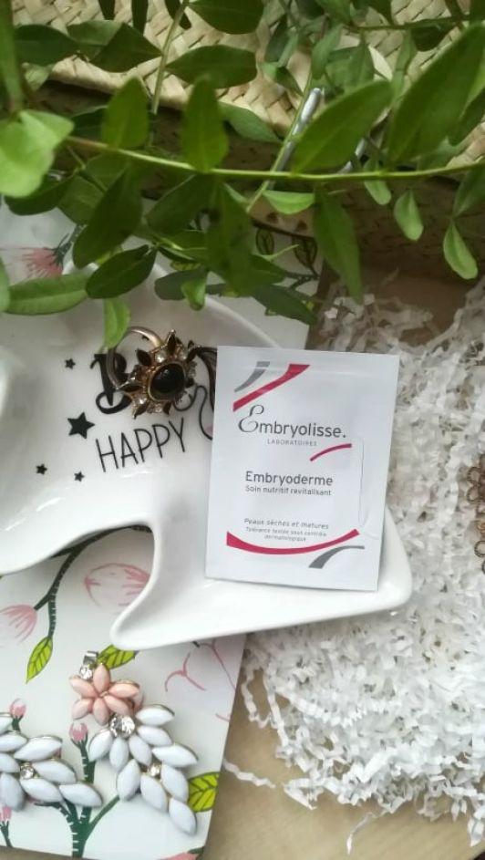 próbka kremu embryolisse