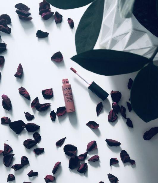NYX Soft Matte Lip Cream, Pomadka do ust w płynie, Kolor Cannes