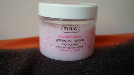 Ziaja Pielęgnacyjny Przysmak, Marshmallow, Galaretka myjąca do kąpieli, Truskawkowy puch