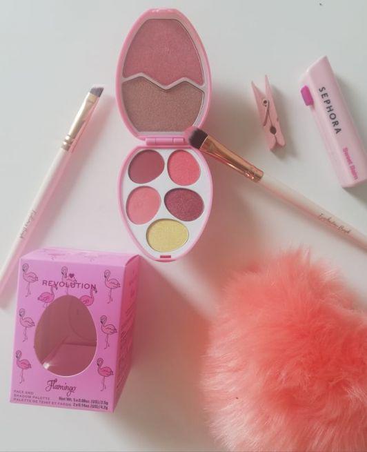 Makeup Revolution I Love Revolution, Paleta cieni do powiek, Flaming