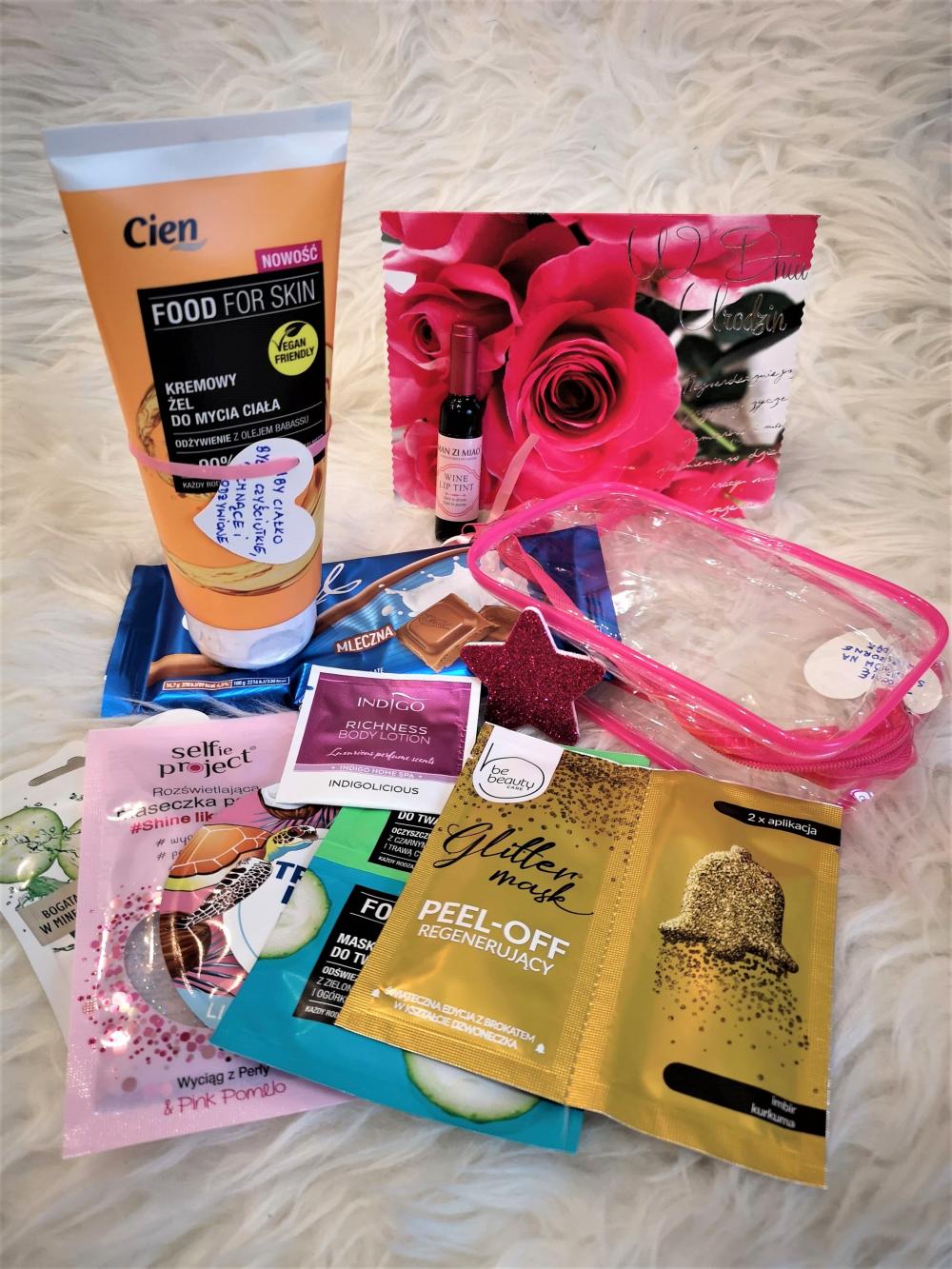 ✩ Kalendarz urodzinowy Clouders ✩