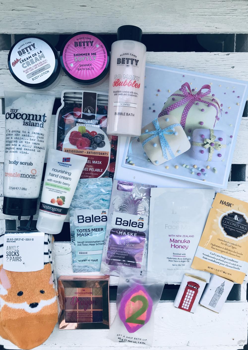 ✩ Kalendarz urodzinowy Clouders ✩