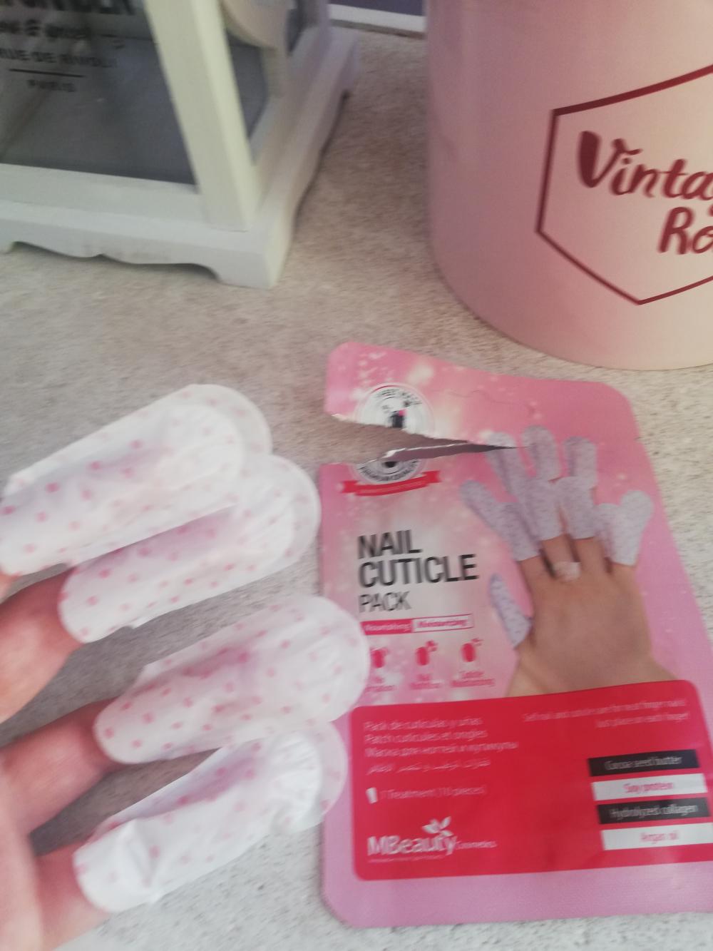 akcja denkowanie! grudzień - kosmetyki w świątecznych opakowaniach i świątecznych kolorach 🎄❄️⛄🎀🎁🎅