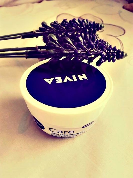 Nivea Care, Lekki krem odżywczy, Każdy typ cery