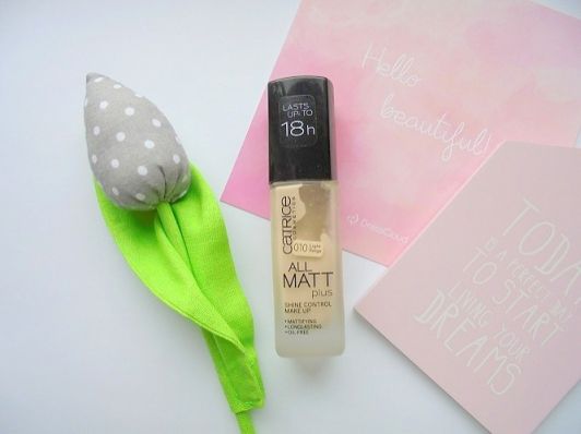 kosmetyki podklad catrice